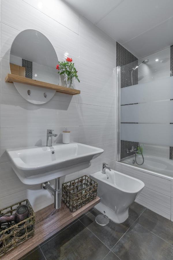 Tuguest Postigo I Catedral Apartment - Free Parking Granada Exteriér fotografie